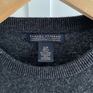 Banana Republic 80% Lambswool 20% Cashmere